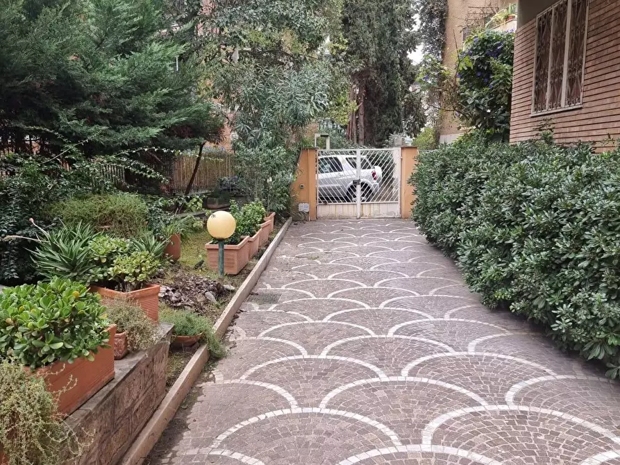 Immagine 7 di Appartamento in vendita  in VIA LIVIO TEMPESTA 18 a Roma