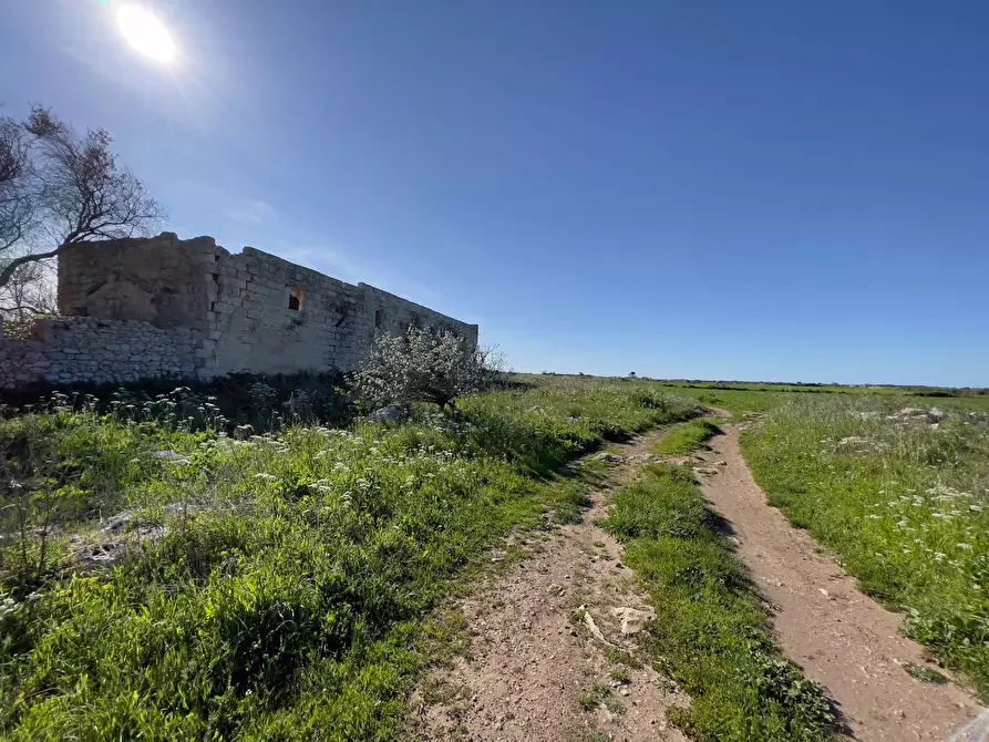 Immagine 15 di Rustico / casale in vendita  in Via Ardito Desio snc a Lecce