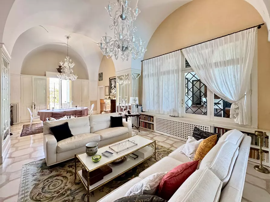 Immagine 13 di Villa in vendita  in via Gallipoli a Galatone