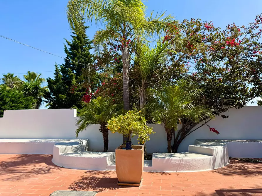 Immagine 7 di Villa in vendita  in via Gallipoli a Galatone