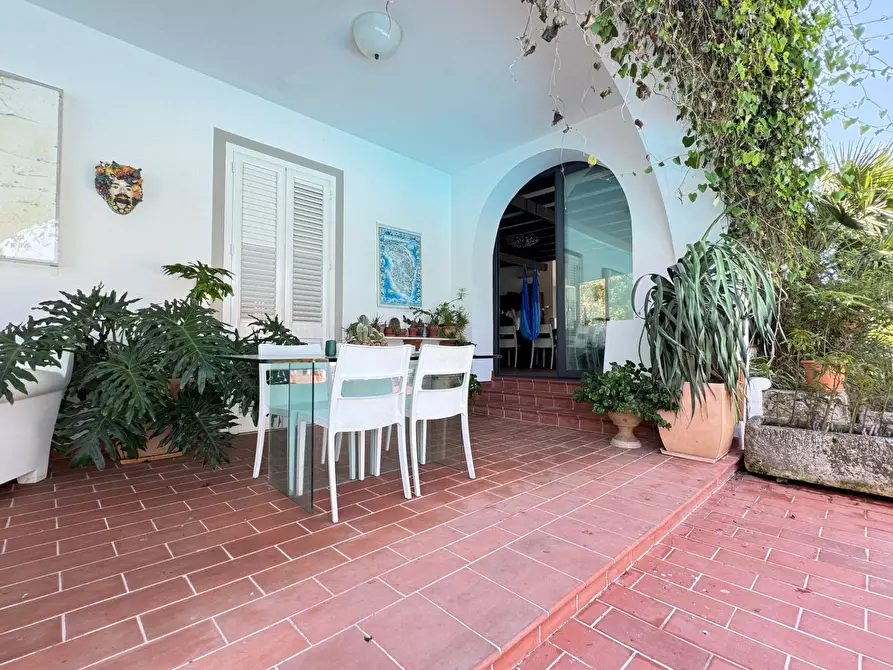 Immagine 23 di Villa in vendita  in via Gallipoli a Galatone