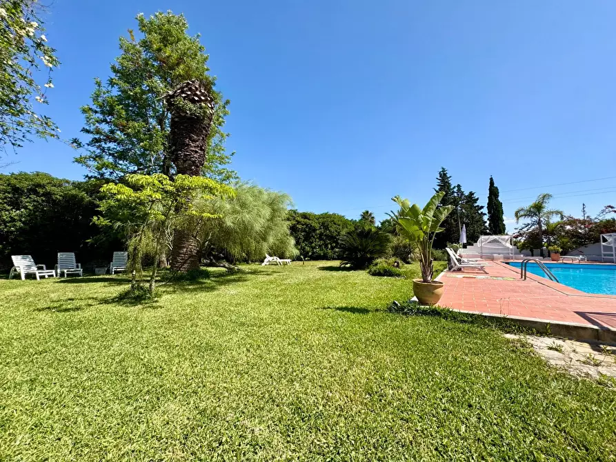 Immagine 8 di Villa in vendita  in via Gallipoli a Galatone