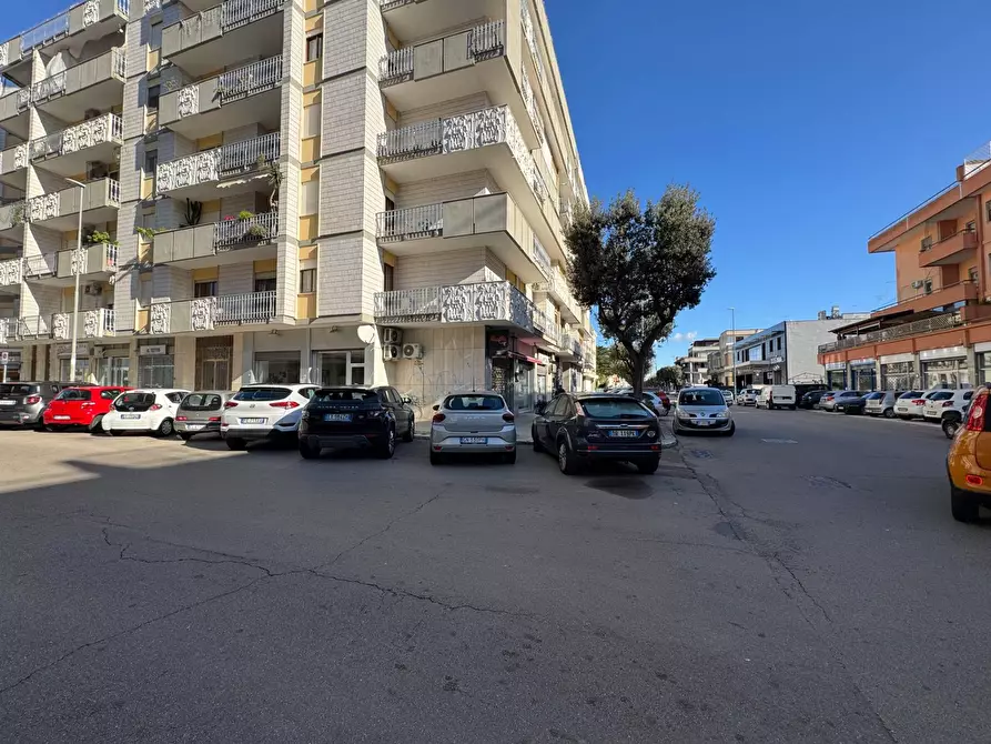 Immagine 12 di Locale commerciale in vendita  in via Carlo Massa a Lecce