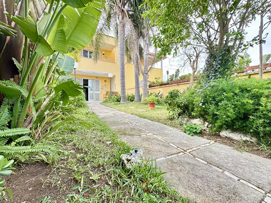 Immagine 2 di Villetta a schiera in vendita  in Viale Dei Pashà a Melendugno