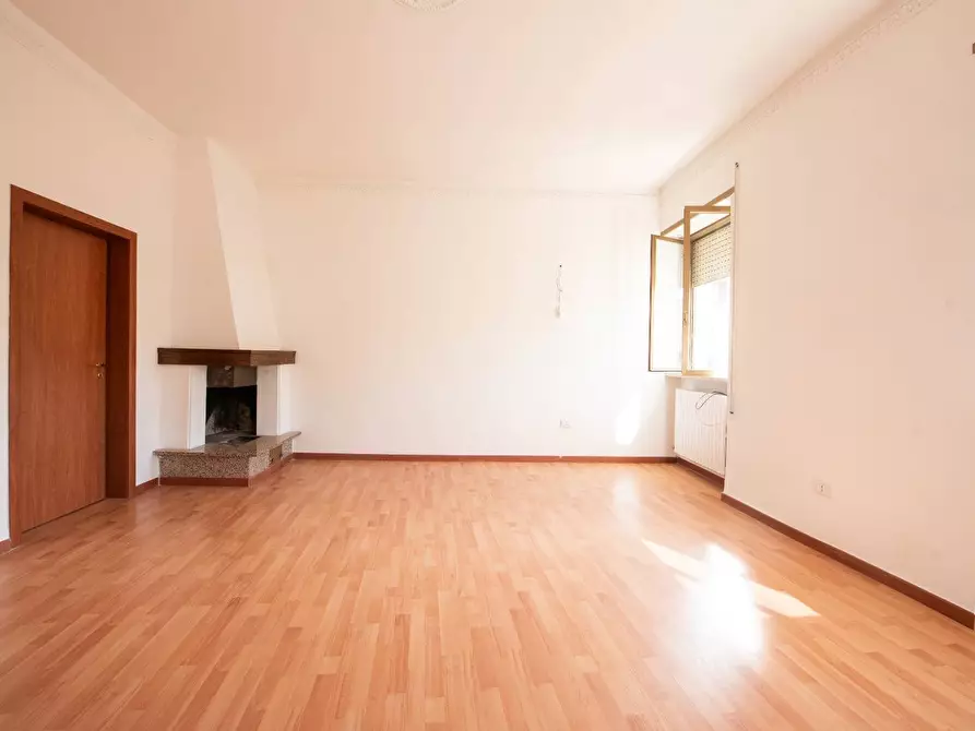 Immagine 4 di Appartamento in vendita  in via Montello 4 a Lecce