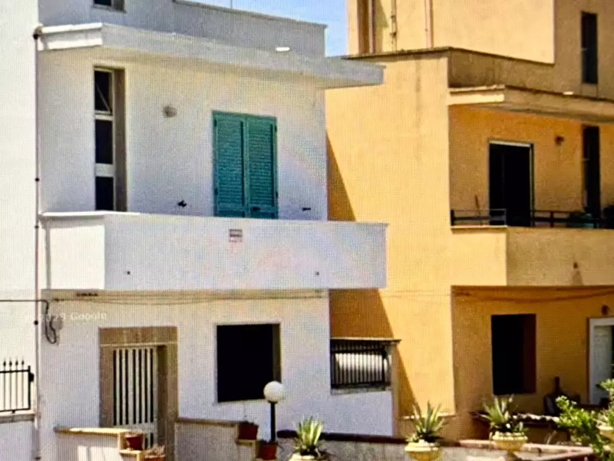 Immagine 3 di Casa indipendente in vendita  in via Japigia 55 a Acquarica Del Capo