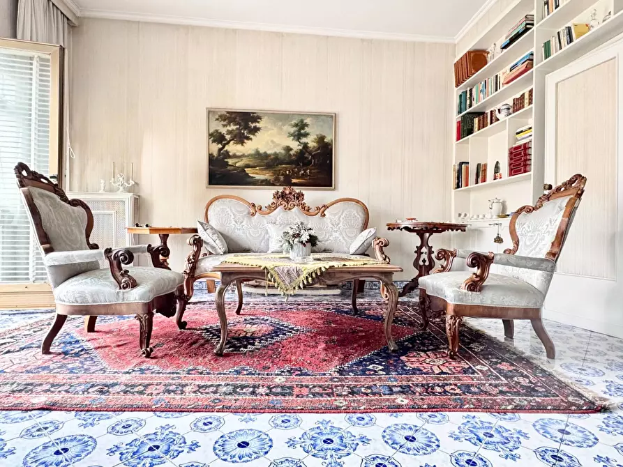 Immagine 3 di Appartamento in vendita  in Piazza Giuseppe Mazzini 72 a Lecce