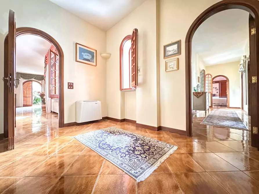 Immagine 13 di Villa in vendita  in via calore 3 a Lecce