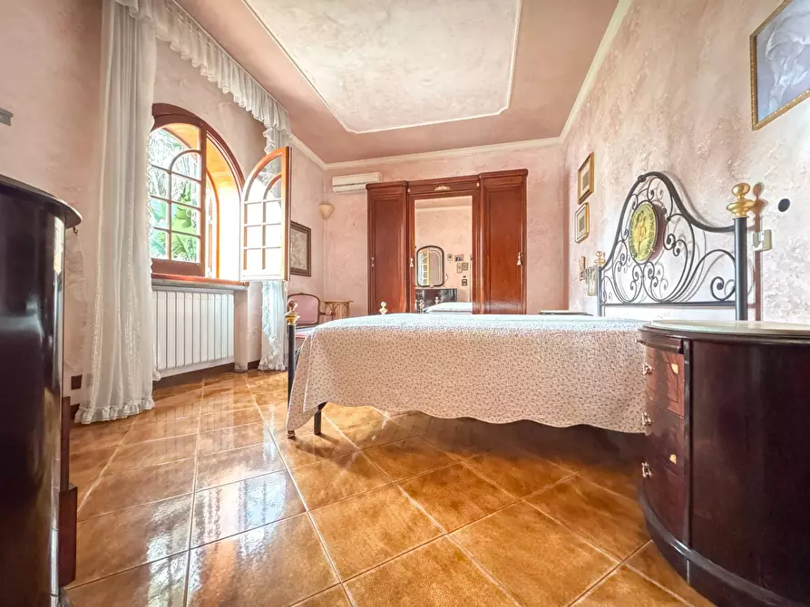 Immagine 21 di Villa in vendita  in via calore 3 a Lecce