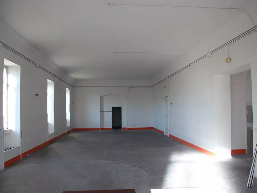 Immagine 11 di Capannone industriale in vendita  in via Enzo Ferrari a Lecce
