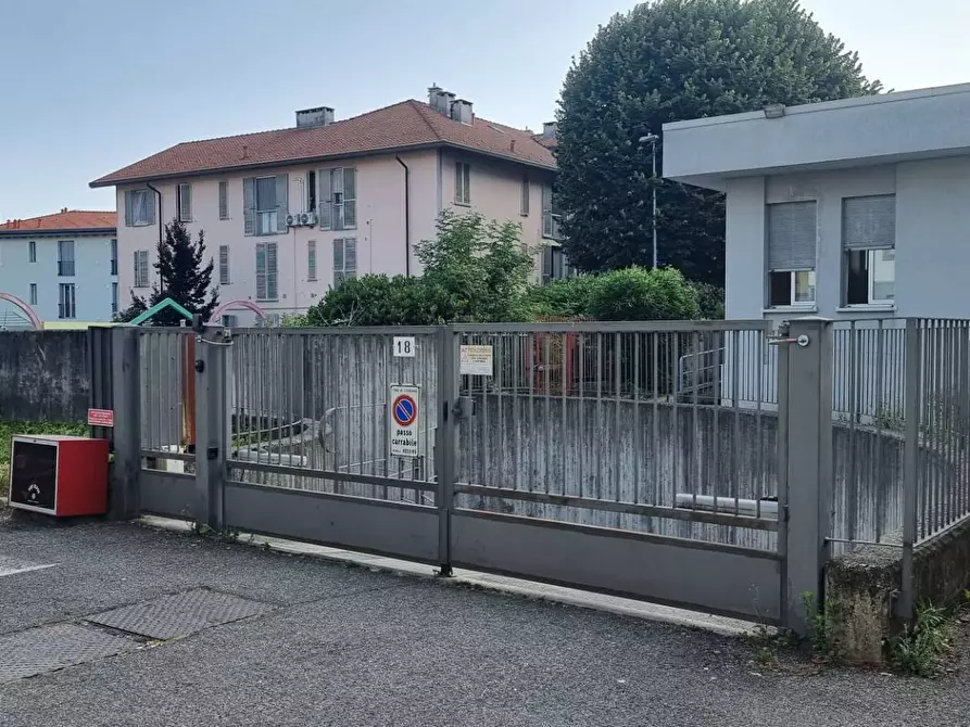 Immagine 1 di Box auto in vendita  in largo Carotto a Lissone