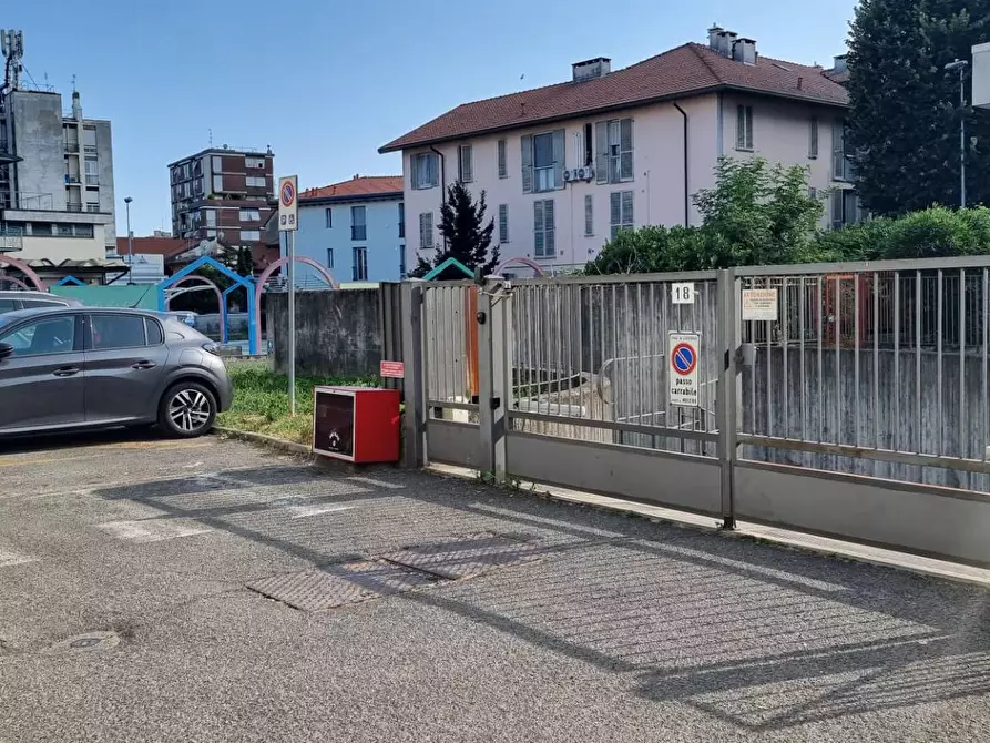 Immagine 5 di Box auto in vendita  in largo Carotto a Lissone