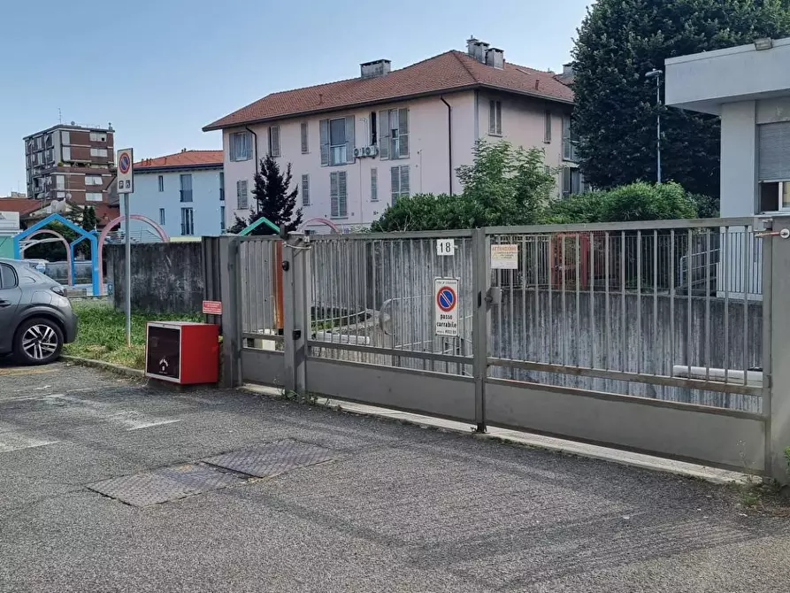 Immagine 6 di Box auto in vendita  in largo Carotto a Lissone