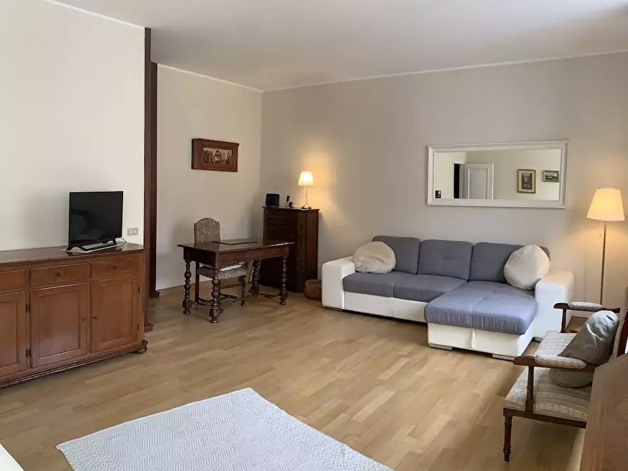 Immagine 1 di Appartamento in affitto  in via Plutarco a Milano