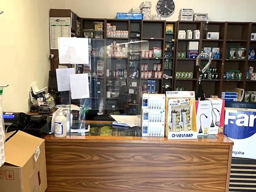 Immagine 3 di Negozio in vendita  in Corso Di Porta Vittoria 46 a Milano