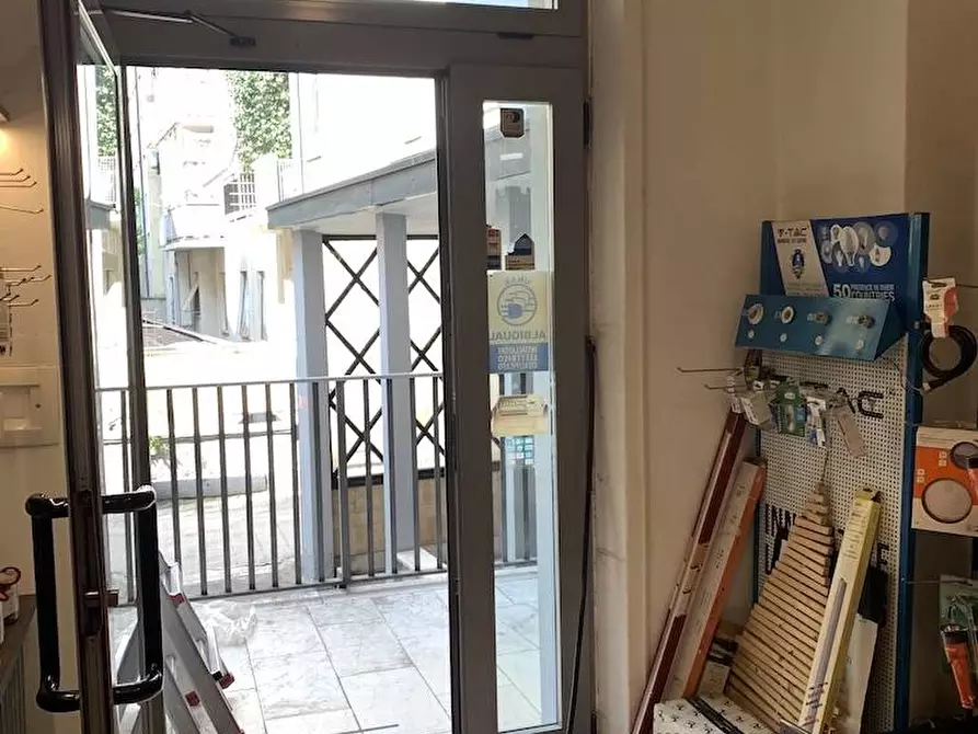 Immagine 7 di Negozio in vendita  in Corso Di Porta Vittoria 46 a Milano