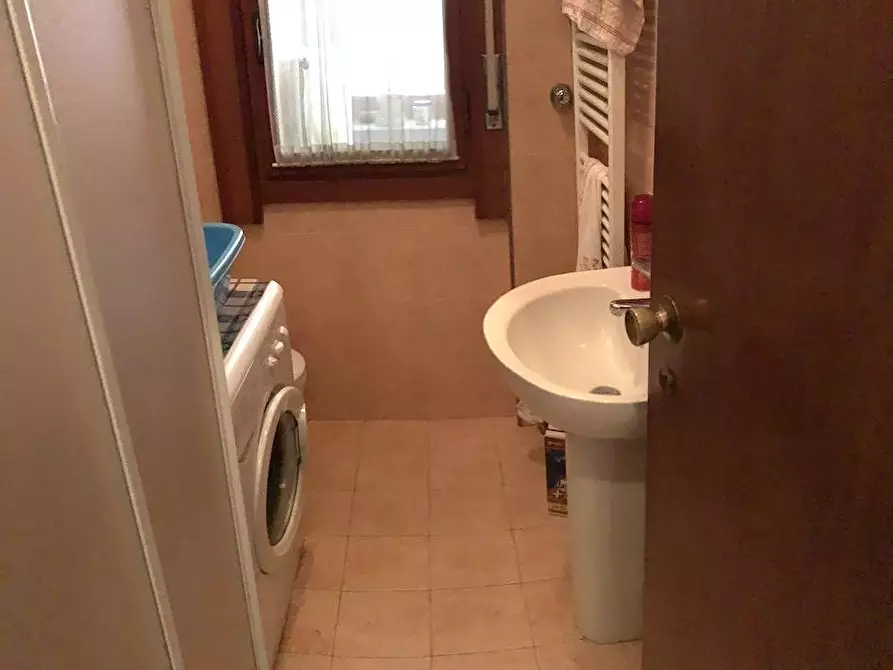 Immagine 25 di Appartamento in vendita  in Via Caracciolo 68 a Milano