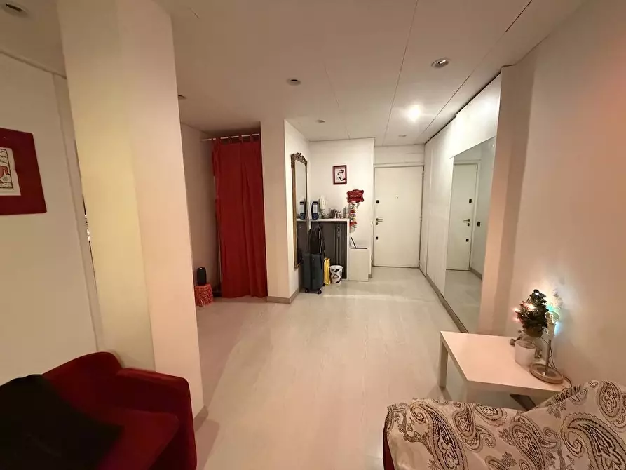 Immagine 3 di Appartamento in affitto  in via Piero della Francesca 51 a Milano