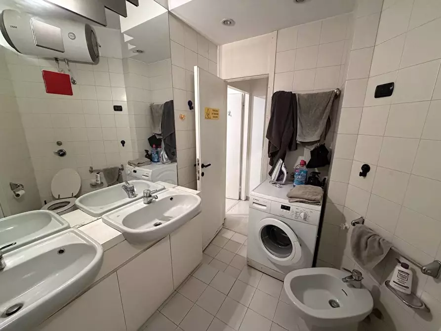 Immagine 6 di Appartamento in affitto  in via Piero della Francesca 51 a Milano