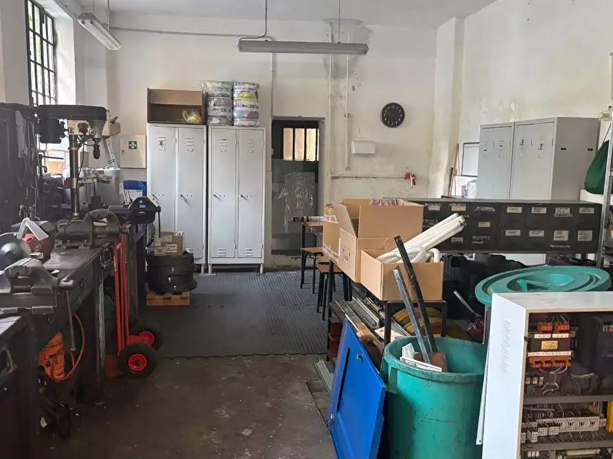 Immagine 8 di Laboratorio in vendita  in via Delfico a Milano
