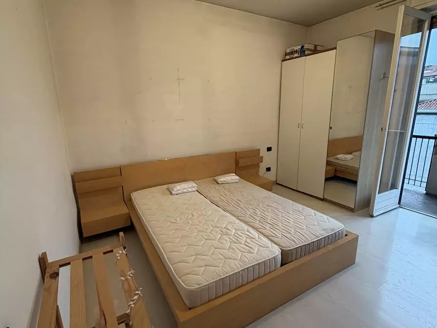 Immagine 9 di Appartamento in affitto  in via Piero della Francesca 51 a Milano