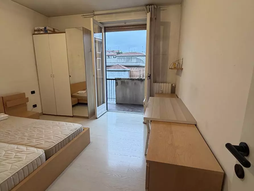 Immagine 13 di Appartamento in affitto  in via Piero della Francesca 51 a Milano