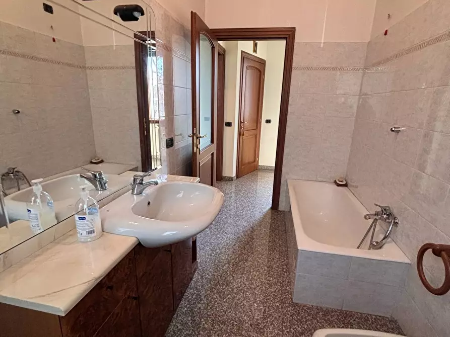 Immagine 19 di Villa in vendita  in via Marziale a Rho