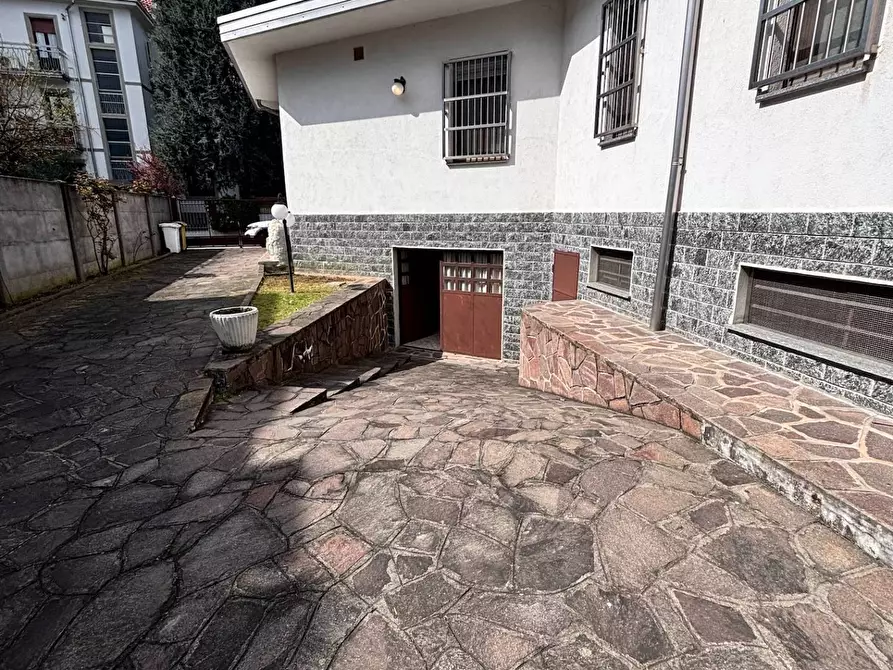 Immagine 34 di Villa in vendita  in via Marziale a Rho