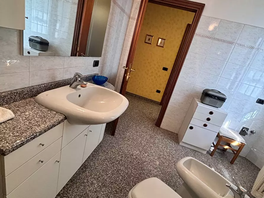 Immagine 47 di Villa in vendita  in via Marziale a Rho