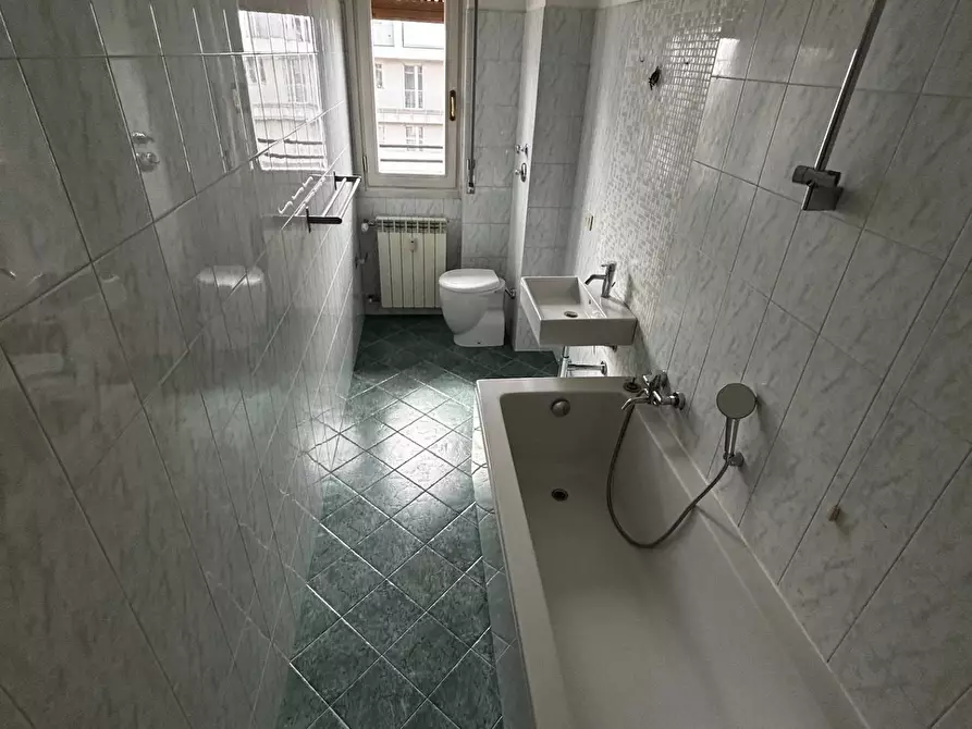 Immagine 10 di Appartamento in affitto  in via Govone a Milano