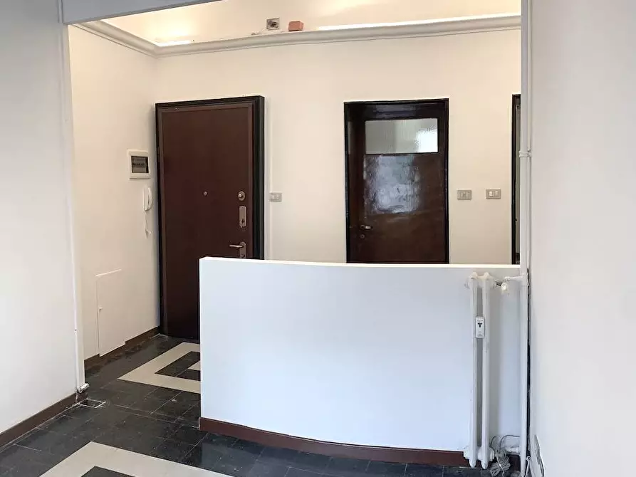 Immagine 8 di Appartamento in vendita  in piazzza Firenze 2 a Milano