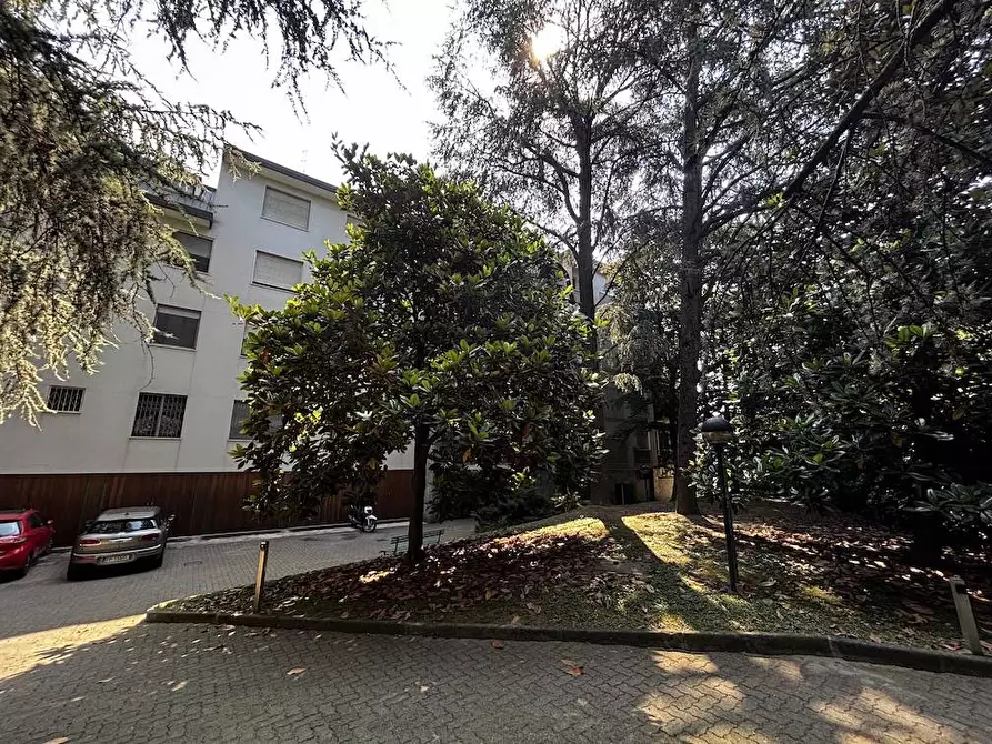 Immagine 11 di Appartamento in vendita  in via Stanislao Mancini 4 a Milano