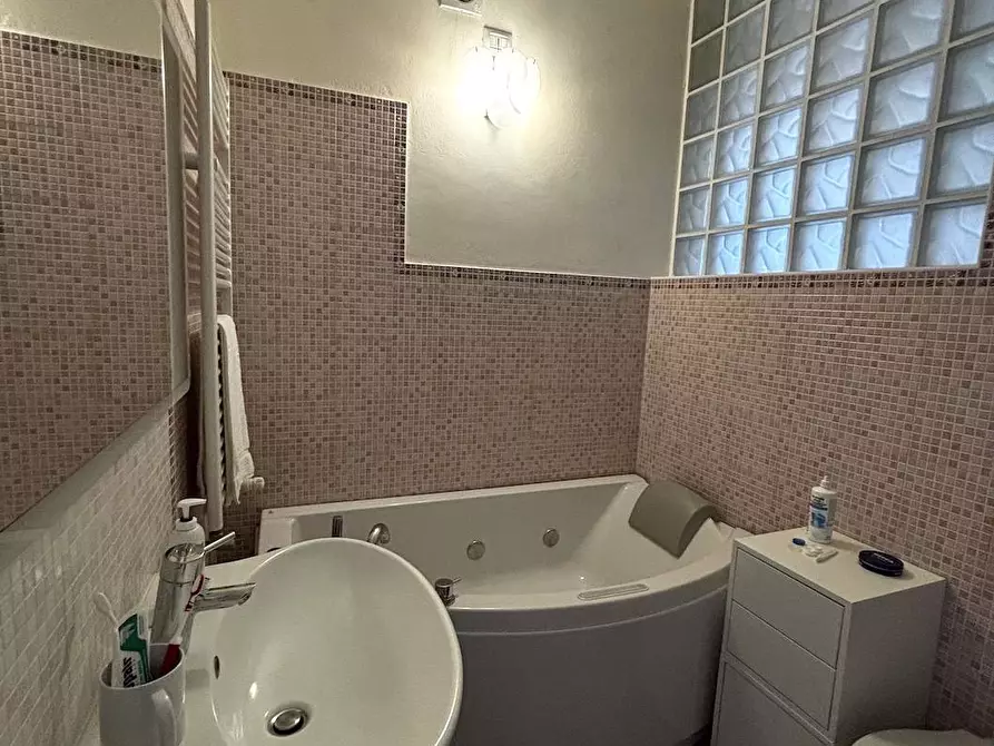 Immagine 26 di Appartamento in affitto  in via Calini a Legnano