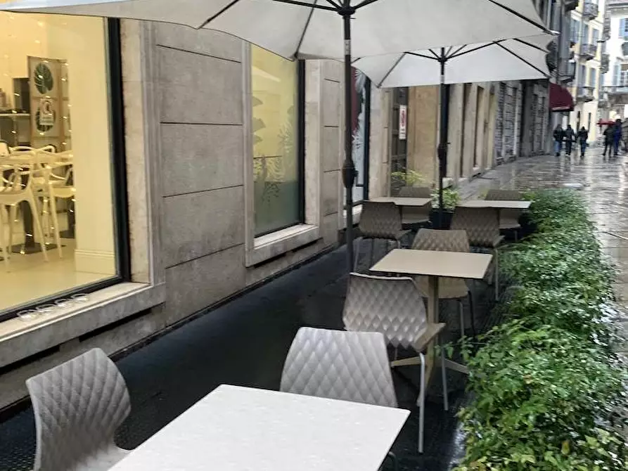 Immagine 2 di Negozio in vendita  in Via Zebedia 5 a Milano