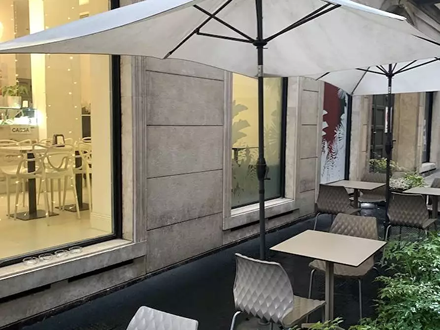 Immagine 6 di Negozio in vendita  in Via Zebedia 5 a Milano