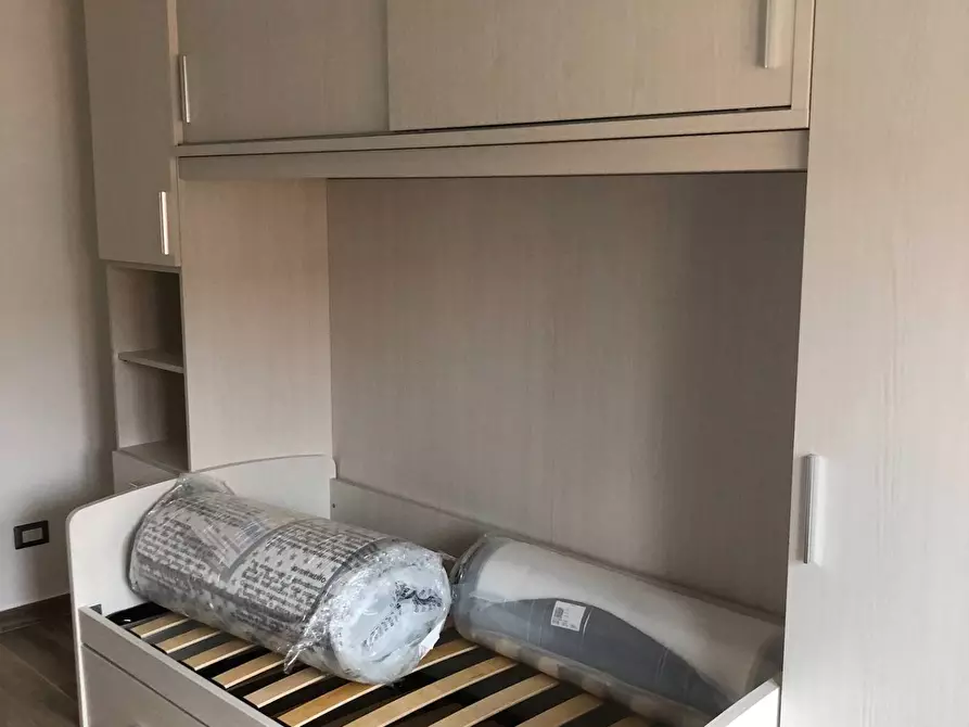 Immagine 5 di Appartamento in affitto  in via Lorenteggio 209 a Milano