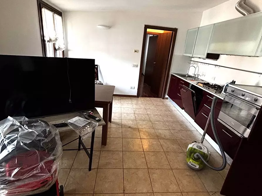 Immagine 2 di Appartamento in affitto  in via Varesina a Milano