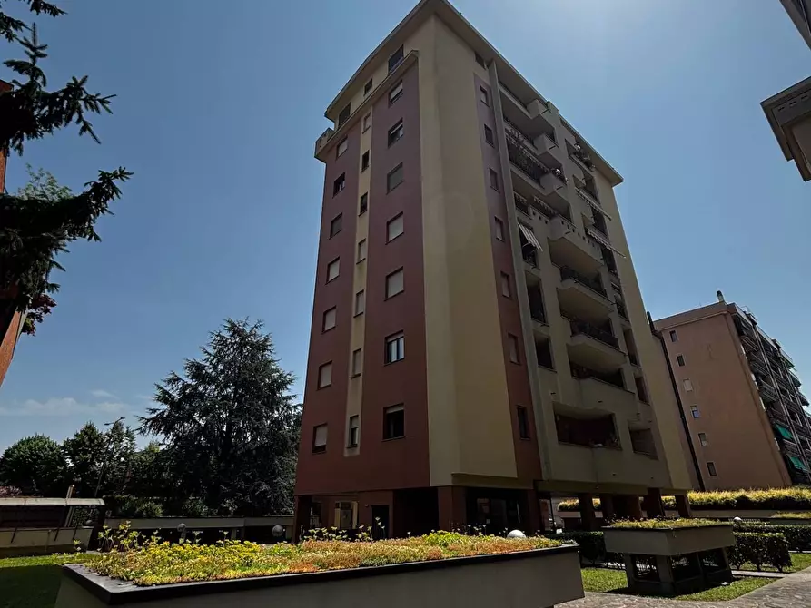 Immagine 23 di Appartamento in affitto  in via Varesina a Milano