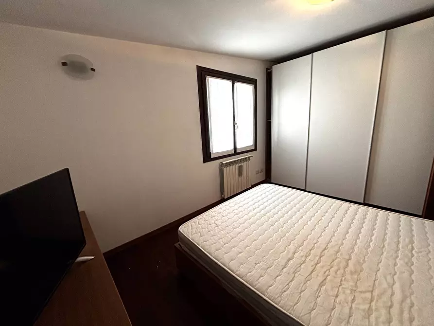 Immagine 31 di Appartamento in affitto  in via Varesina a Milano