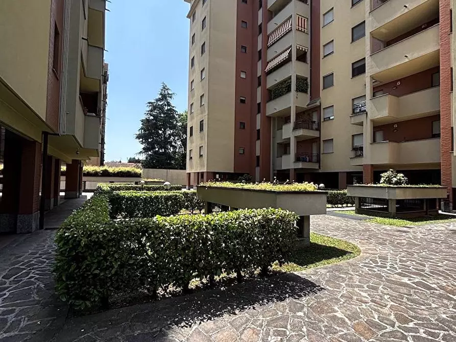 Immagine 38 di Appartamento in affitto  in via Varesina a Milano