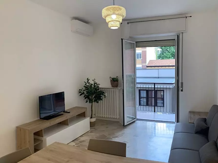 Immagine 4 di Appartamento in affitto  in via Aosta a Milano