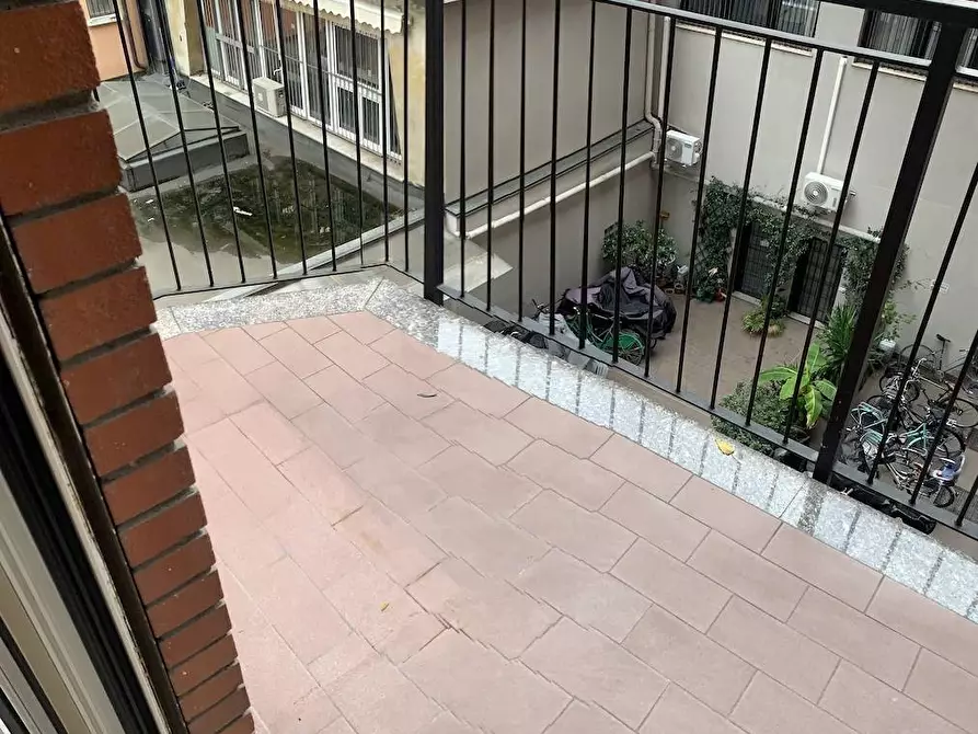Immagine 5 di Appartamento in affitto  in via Aosta a Milano