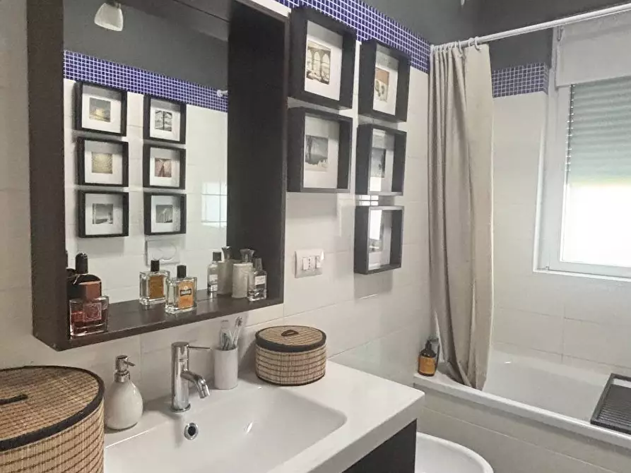 Immagine 20 di Appartamento in affitto  in via Parravicini a Milano