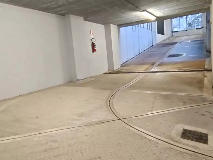 Immagine 24 di Appartamento in affitto  in via Parravicini a Milano