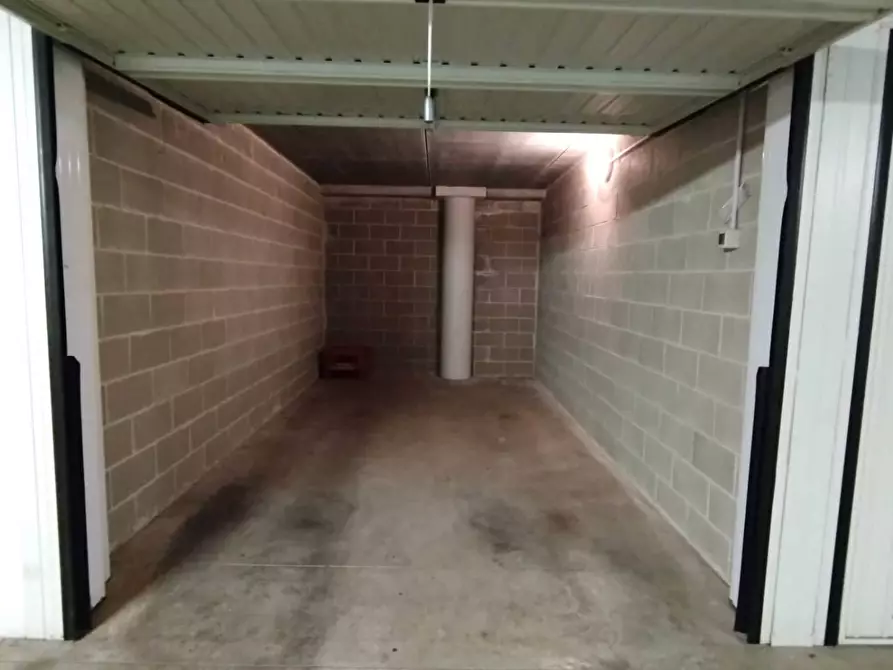 Immagine 27 di Appartamento in affitto  in via Parravicini a Milano