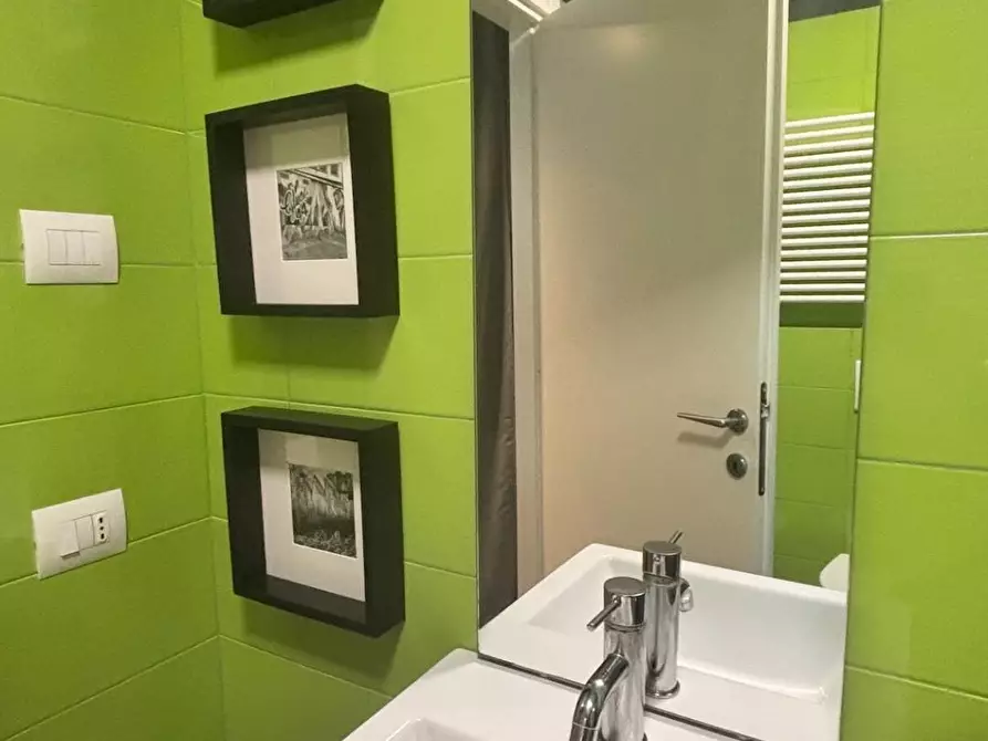 Immagine 36 di Appartamento in affitto  in via Parravicini a Milano