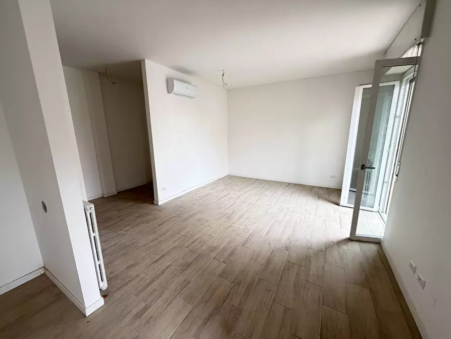 Immagine 5 di Appartamento in affitto  in via Comasina 87 a Milano