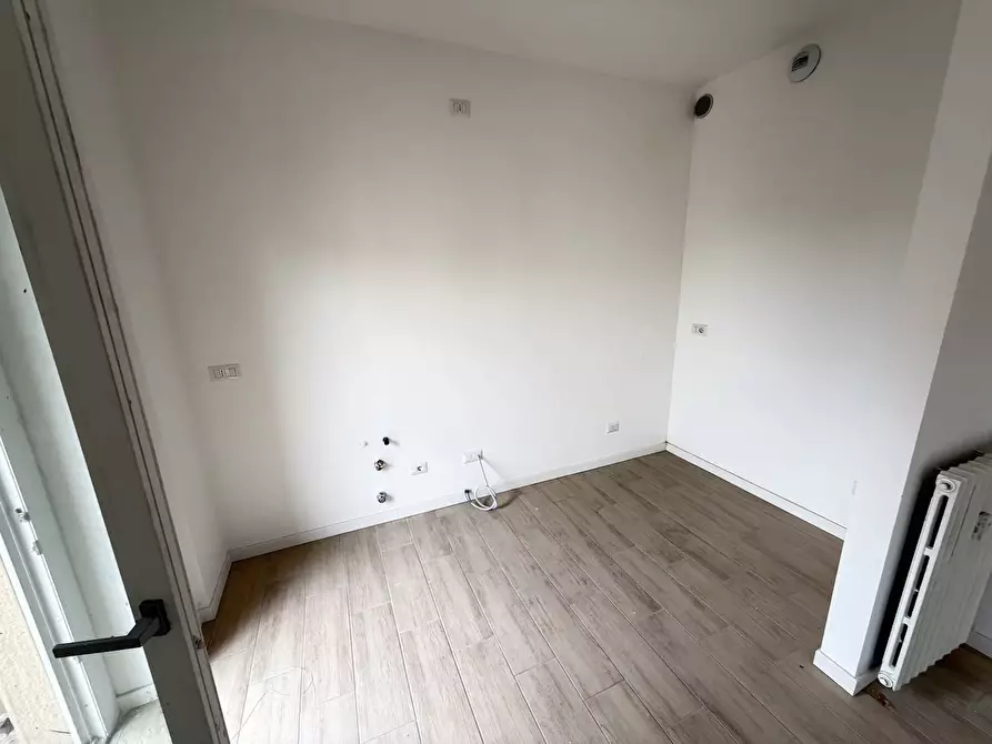 Immagine 6 di Appartamento in affitto  in via Comasina 87 a Milano