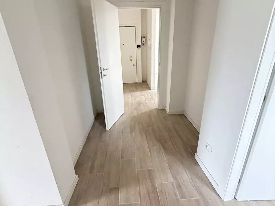 Immagine 9 di Appartamento in affitto  in via Comasina 87 a Milano