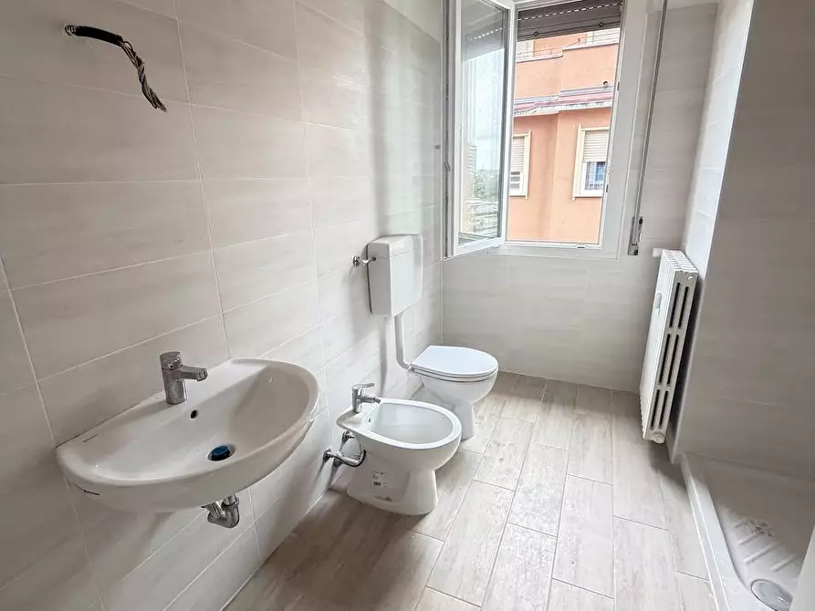 Immagine 17 di Appartamento in affitto  in via Comasina 87 a Milano